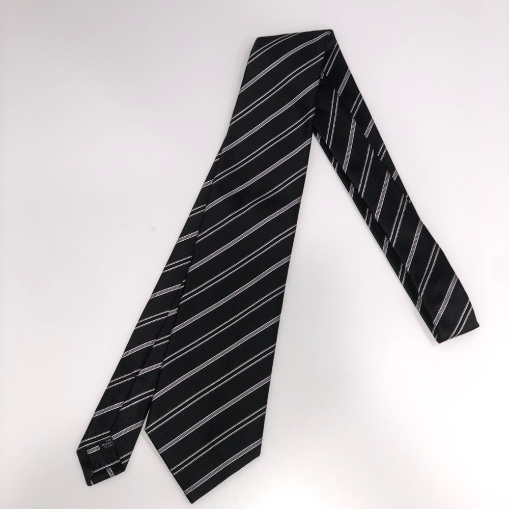 David Donahue tie